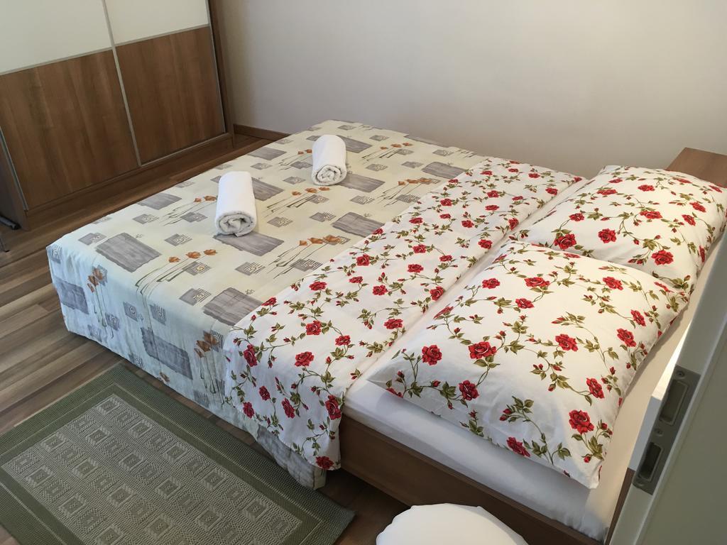 Apartaments Oma & Opa Banjol Εξωτερικό φωτογραφία