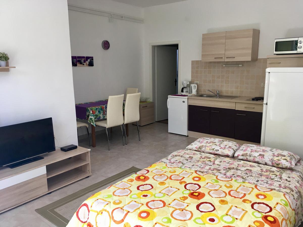 Apartaments Oma & Opa Banjol Εξωτερικό φωτογραφία
